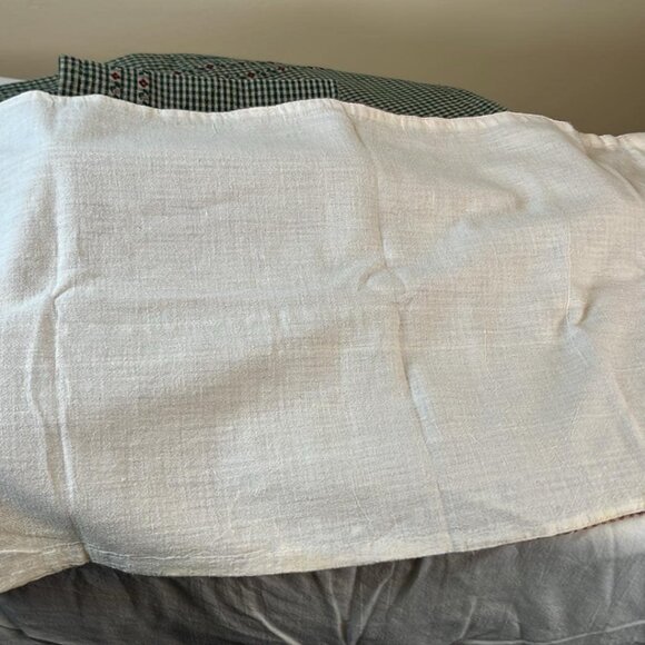 Holiday Decor Bundle Placemats, Pillow Sham and Napkins Green Beige Gingham - Picture 4 of 9